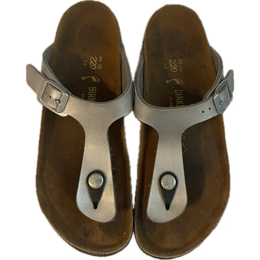Birkenstock product pair